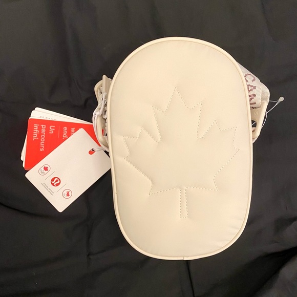 Lululemon Team Canada 22 Future Legacy Crossbody Bag - Picture 6 of 13